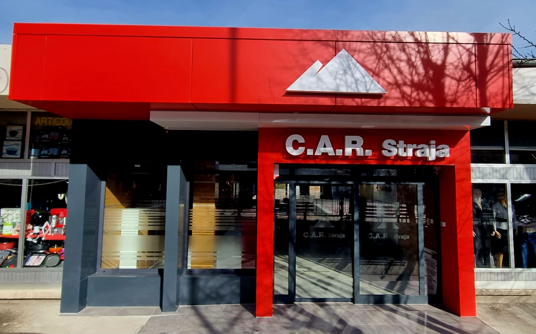 sediu-car-straja